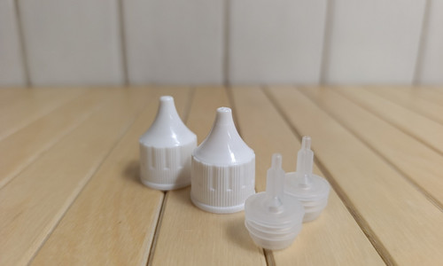 18 Конус белый пластиковый с капельницей