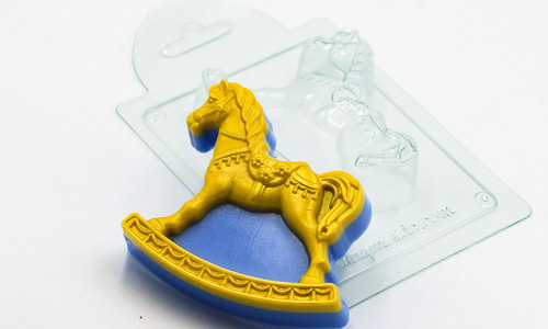 Лошадка-качалка