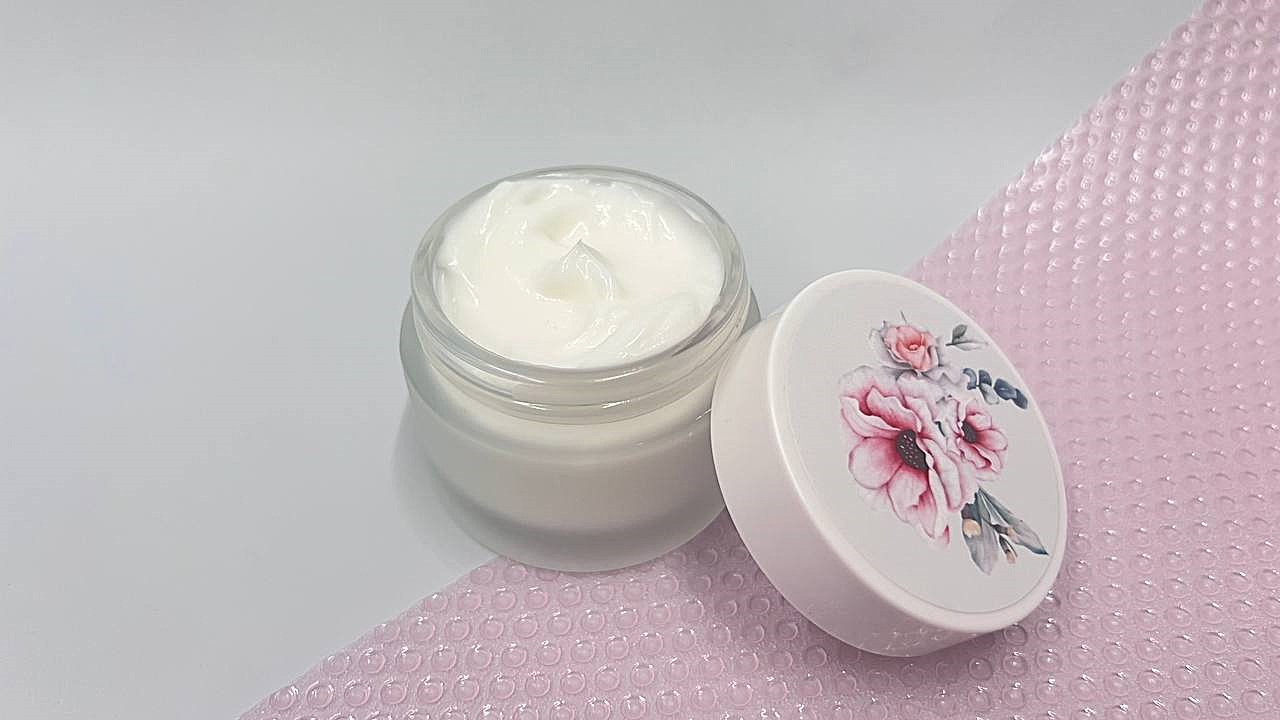 Крем с велюровым эффектом